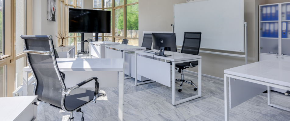 Munkaszékek ergonómiája: így csökkentheti a hátfájást a munkahelyén